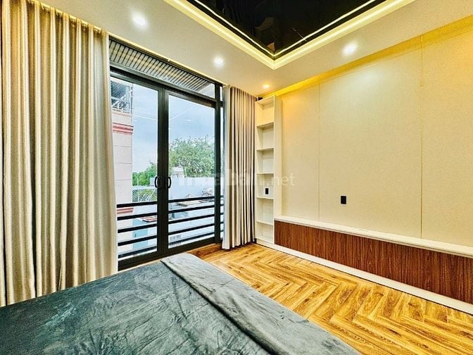 CHỦ BÁN NHÀ GIÁ RẺ QUANG TRUNG ĐÚC 3LẦU NGANG 4,5M XE HƠI VÔ TRONG NHÀ
