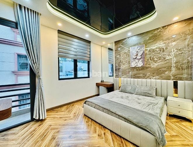CHỦ BÁN NHÀ GIÁ RẺ QUANG TRUNG ĐÚC 3LẦU NGANG 4,5M XE HƠI VÔ TRONG NHÀ