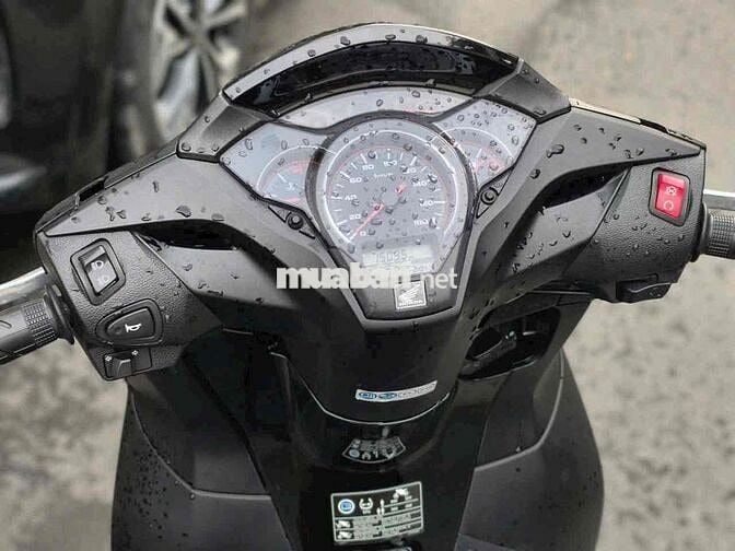 sh 300i nhập ý