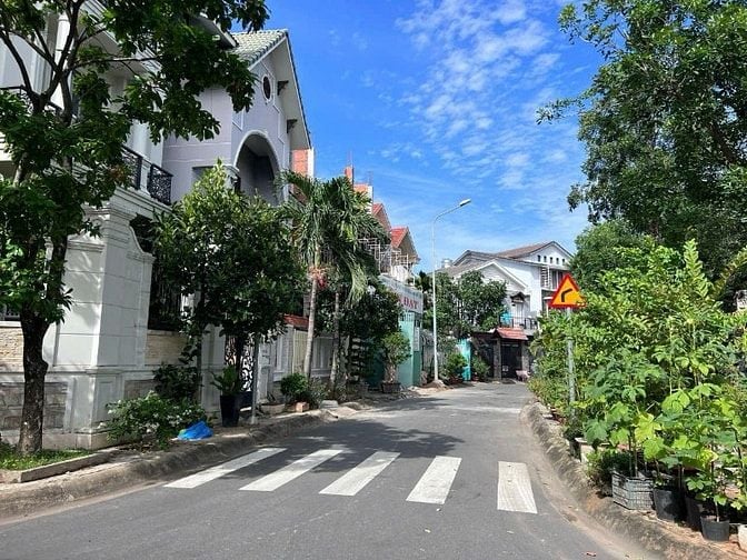 Lô duy nhất KDC Văn Minh, An Phú. 300m2 (17 x 19m), biệt thự Hầm3Tầng