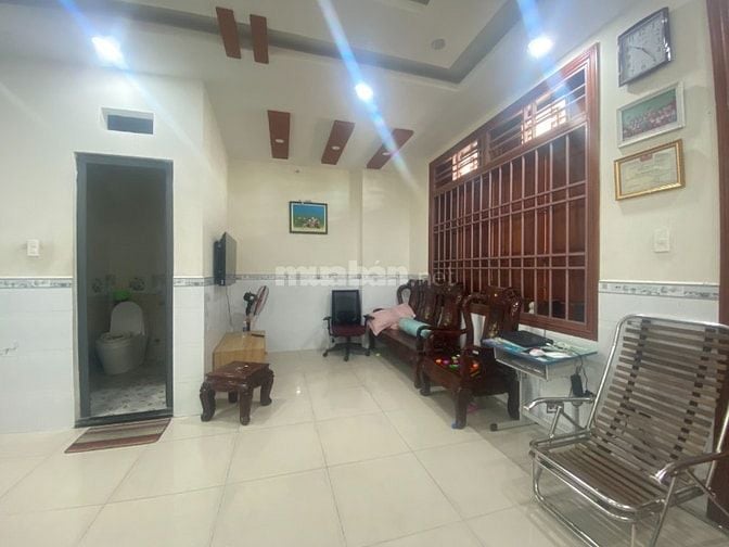 🏡 BÁN NHÀ MẶT TIỀN ĐƯỜNG 20M – KHU VỰC KINH DOANH SẦM UẤT