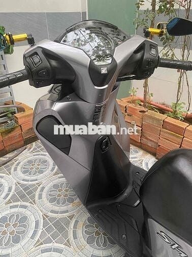 cần bán xe sh 125 nam.xe chính chủ.máy móc còn zin