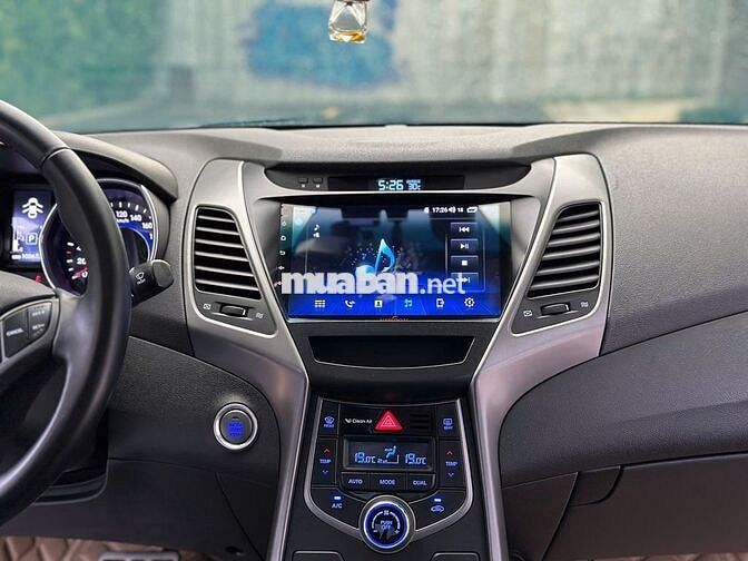 Hyundai Elantra 2015 1.8 AT - 76000 km