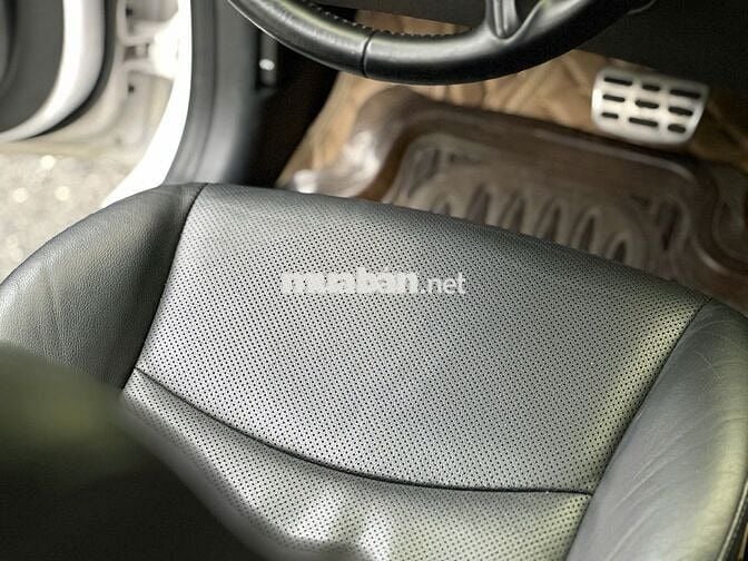 Hyundai Elantra 2015 1.8 AT - 76000 km
