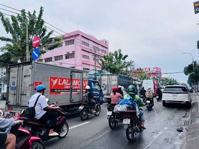 Bán nhà rẻ đẹp hxh 4 lầu (4,3x12) 600/12 ạ QUANG TRUNG P11 Gò Vấp