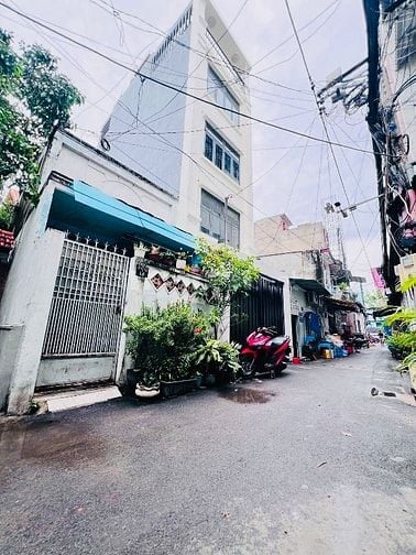 Bán nhà rẻ đẹp hxh 4 lầu (4,3x12) 600/12 ạ QUANG TRUNG P11 Gò Vấp