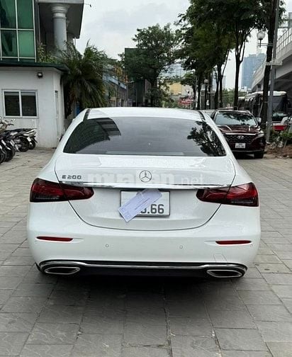Bán Mercedes E200 Exclusive 2023, đăng ký 2025, lăn bánh 800 Km.