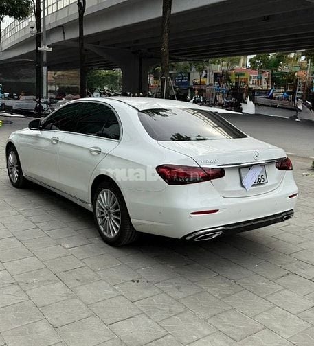 Bán Mercedes E200 Exclusive 2023, đăng ký 2025, lăn bánh 800 Km.