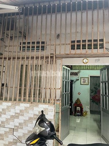 Bán nhà Hóc Môn cấp 4 gác lửng ,đã lên đất thổ Cư