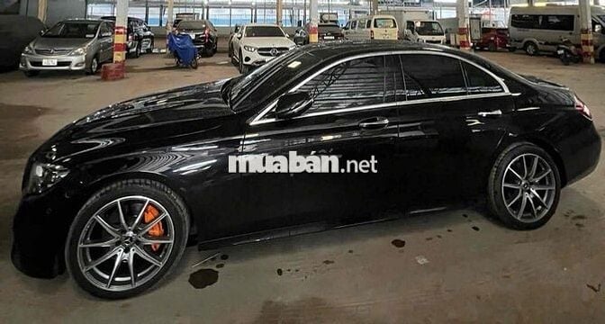 Mercedes Benz E Class 2021 E300 AMG 2.0 siêu đẹp.