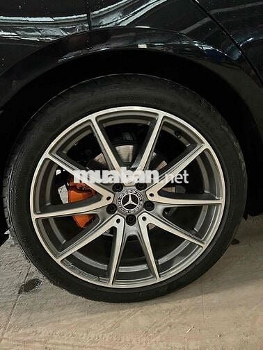 Mercedes Benz E Class 2021 E300 AMG 2.0 siêu đẹp.