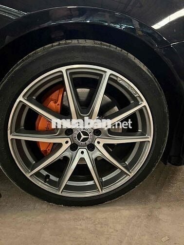 Mercedes Benz E Class 2021 E300 AMG 2.0 siêu đẹp.
