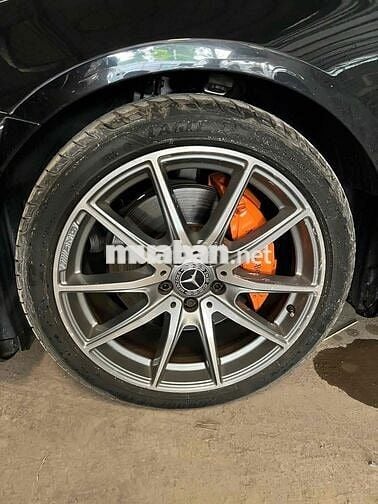 Mercedes Benz E Class 2021 E300 AMG 2.0 siêu đẹp.