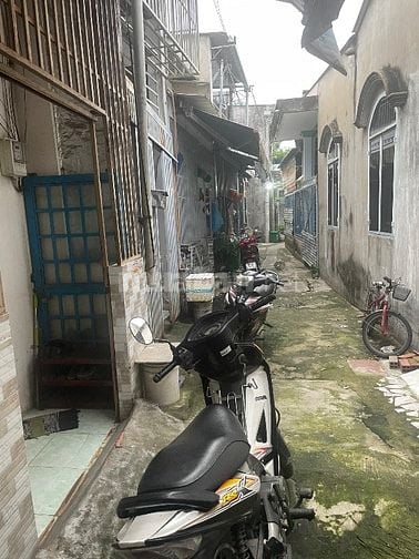 Bán nhà Hóc Môn cấp 4 gác lửng ,đã lên đất thổ Cư