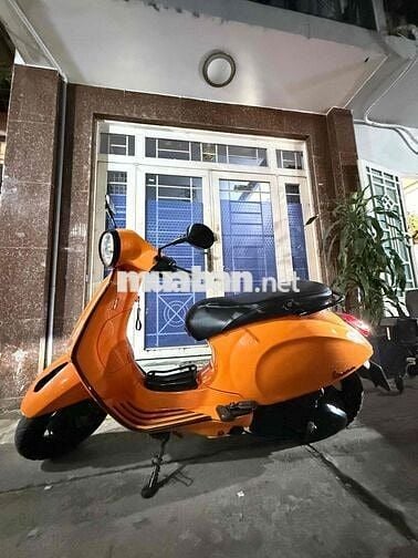 BÁN XE VESPA SPRINT MÀU CAM MỚI
