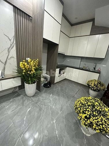 Chính chủ cho thuê nhà 5 tầng mới,full đồ tại: Thuỵ Khuê,Tây Hồ