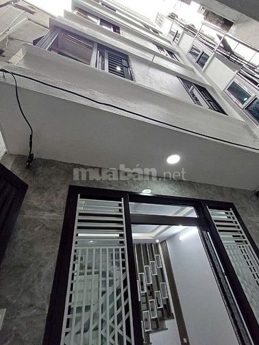Chính chủ cho thuê nhà 5 tầng mới,full đồ tại: Thuỵ Khuê,Tây Hồ