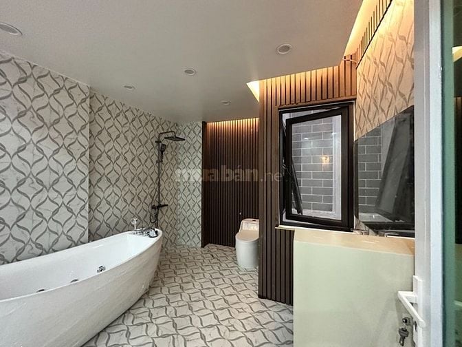 BÁN NHÀ MỚI LÔ GÓC PHỐ NGỌC LÂM - 5TẦNG THANG MÁY - 68M CHỈ 13.5 TỶ