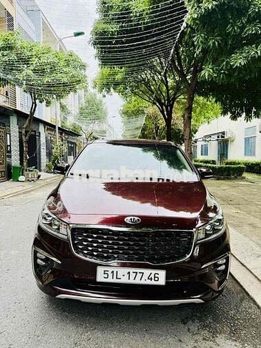 Kia Sedona 2020 Luxury - 100000 km