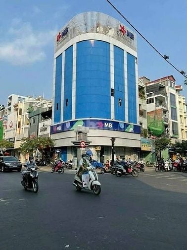 Tòa nhà  Nguyễn Đình Chiểu, Phường 2, Quận 3, TP.HCM  • 6 lầu 