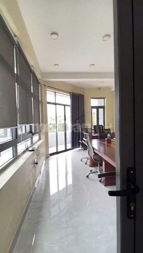 Chính chủ ngộp bán gấp căn góc Ni sư huỳnh liên ,60m2,6tầng thang máy 