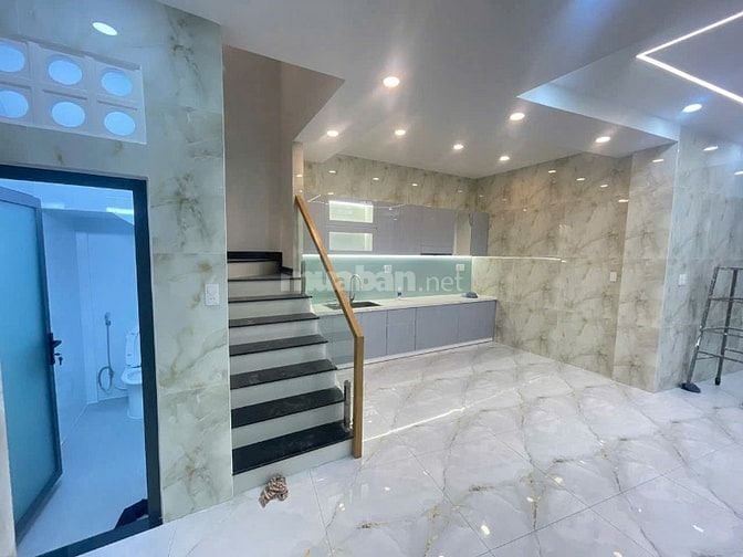 Bán nhà, số 411 Lê Quang Sung, Phường 9, Quận 6.