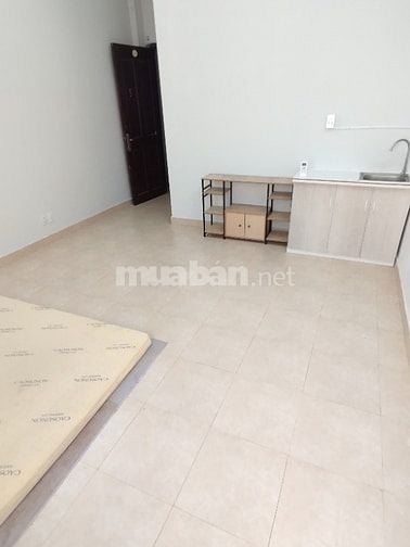 Phòng máy lạnh mới 25m2. Tạ Quang Bửu. P4. Q8