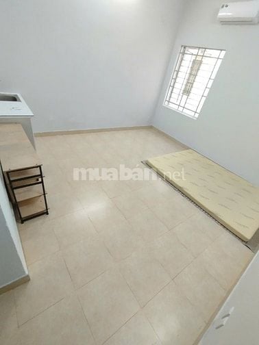 Phòng máy lạnh mới 25m2. Tạ Quang Bửu. P4. Q8