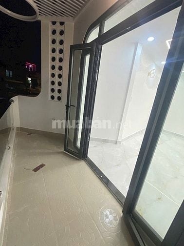 Bán nhà, số 411 Lê Quang Sung, Phường 9, Quận 6.