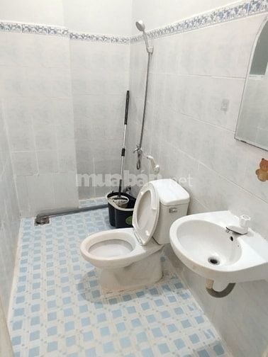 Phòng máy lạnh mới 25m2. Tạ Quang Bửu. P4. Q8
