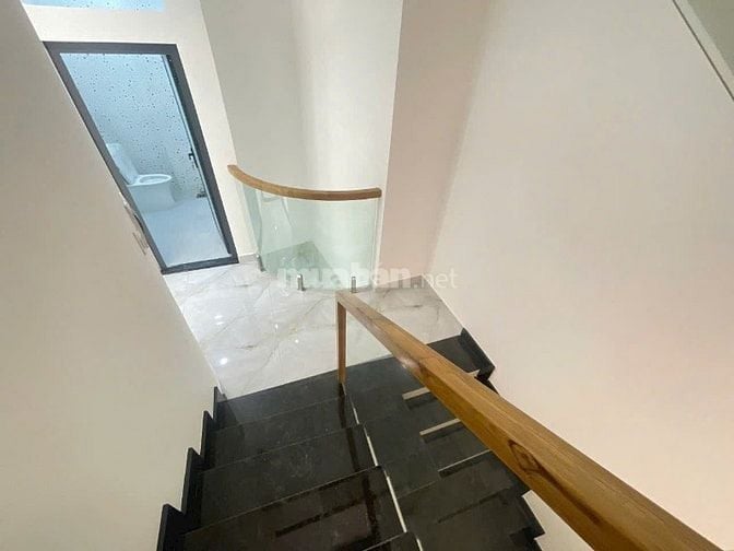 Bán nhà, số 411 Lê Quang Sung, Phường 9, Quận 6.