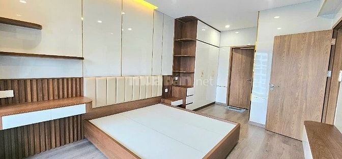 Cho thuê căn góc 3PN 117m2, 25tr, nội thất cao cấp, Celadon City