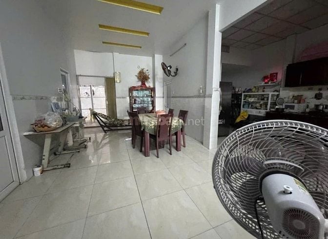 gấp gấp.bán gấp căn nhà 305m2 ở Gần chợ Việt Kiều - Củ Chi giá 690tr.