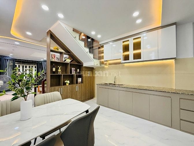 CHÍNH CHỦ BÁN NHÀ GÒ VẤP GẦN CÔNG VIÊN ĐÚC 3LẦU HẺM XE HƠI GIÁ MỀM