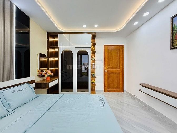 CHÍNH CHỦ BÁN NHÀ GÒ VẤP GẦN CÔNG VIÊN ĐÚC 3LẦU HẺM XE HƠI GIÁ MỀM