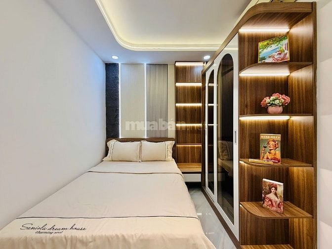 CHÍNH CHỦ BÁN NHÀ GÒ VẤP GẦN CÔNG VIÊN ĐÚC 3LẦU HẺM XE HƠI GIÁ MỀM