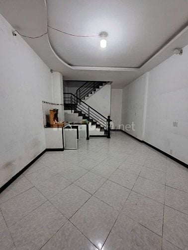 Mặt tiền Khu Sân Bay. 8x20m. 3 Tầng. 