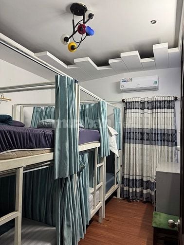 Cho thuê nhà phố Bùi Thị Xuân Quận 1