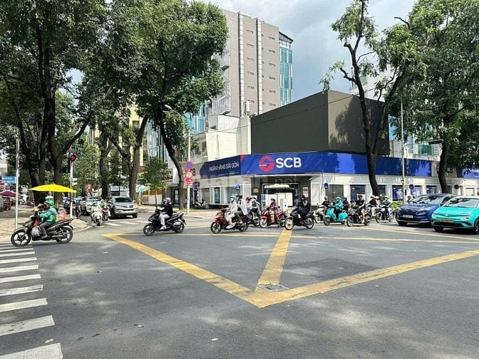 Bán nhà (19x32m) 2 mặt tiền Phạm Ngọc Thạch và Điện Biên Phủ, Quận 3