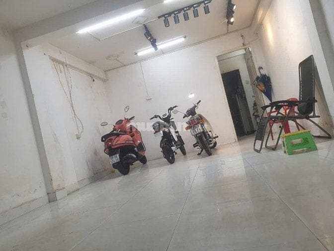 Cho thuê nhà mặt tiền kinh doanh đường Nguyễn Trãi, Phường 7, Quận 5