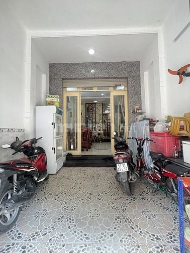 Nhà Đẹp-Mới Tiện Kinh Doanh- Mở Spa-VP Ôtô trước nhà 3 LẦU+Sân Thượng