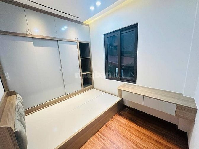 Nhà Đẹp 15m Ra Phố Tôn Đức Thắng Đống Đa 35m, 7 tầng, mt 6.8m, 13.4 tỷ