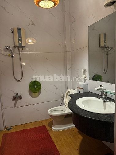 Cho thuê nhà phố Bùi Thị Xuân Quận 1