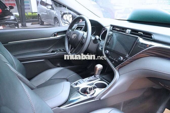 Toyota Camry 2020 2.0G - 60000 km