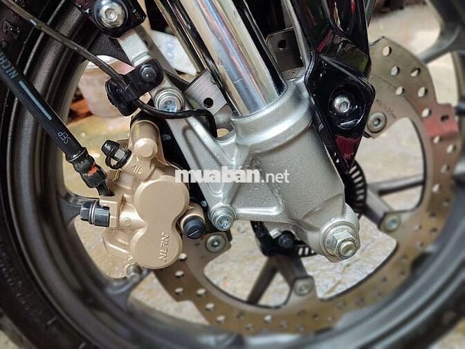 CBR 150R ABS đk 2023 lướt 6.000 còn bảo hành.