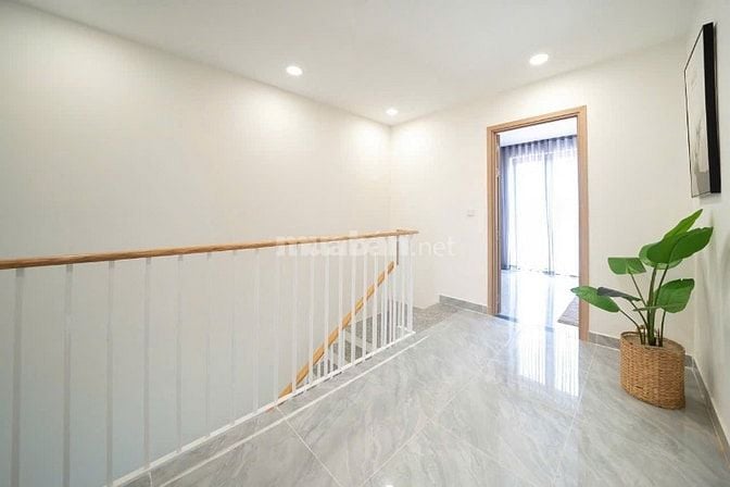 Nhà 3 Tầng TP Mới (TPHCM) DT 132.5m2 3PN 3WC, Full Nội Thất, 780 Triệu