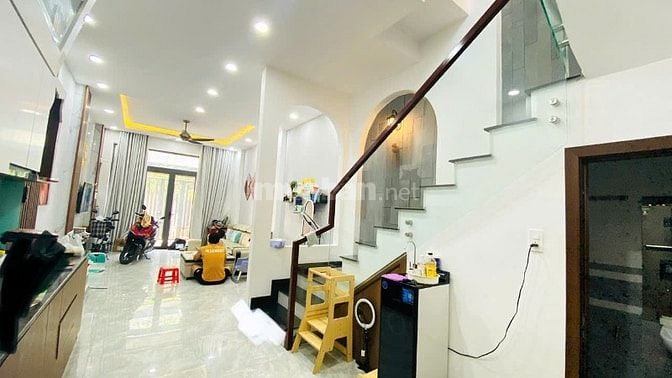Bán nhà đúc 3 tầng mới - Đường nhựa 6m thông - Nguyễn Văn Quá