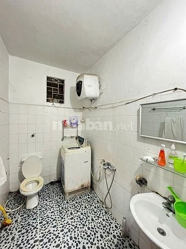 Phòng 30m2, tầng 2 ngõ 326 Lê Trọng Tấn, đủ đồ