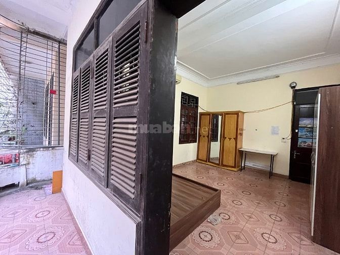Phòng 30m2, tầng 2 ngõ 326 Lê Trọng Tấn, đủ đồ