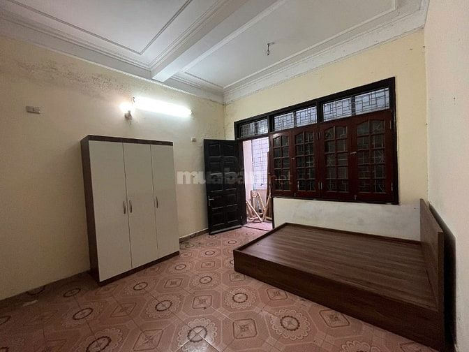 Phòng 30m2, tầng 2 ngõ 326 Lê Trọng Tấn, đủ đồ